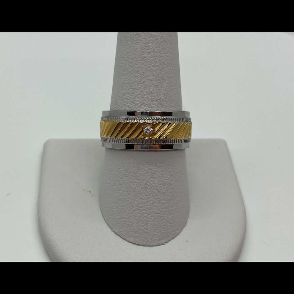 NWOT Men’s Edforce Gold Silver CZ Stainless Steel Ring - Picture 2 of 5